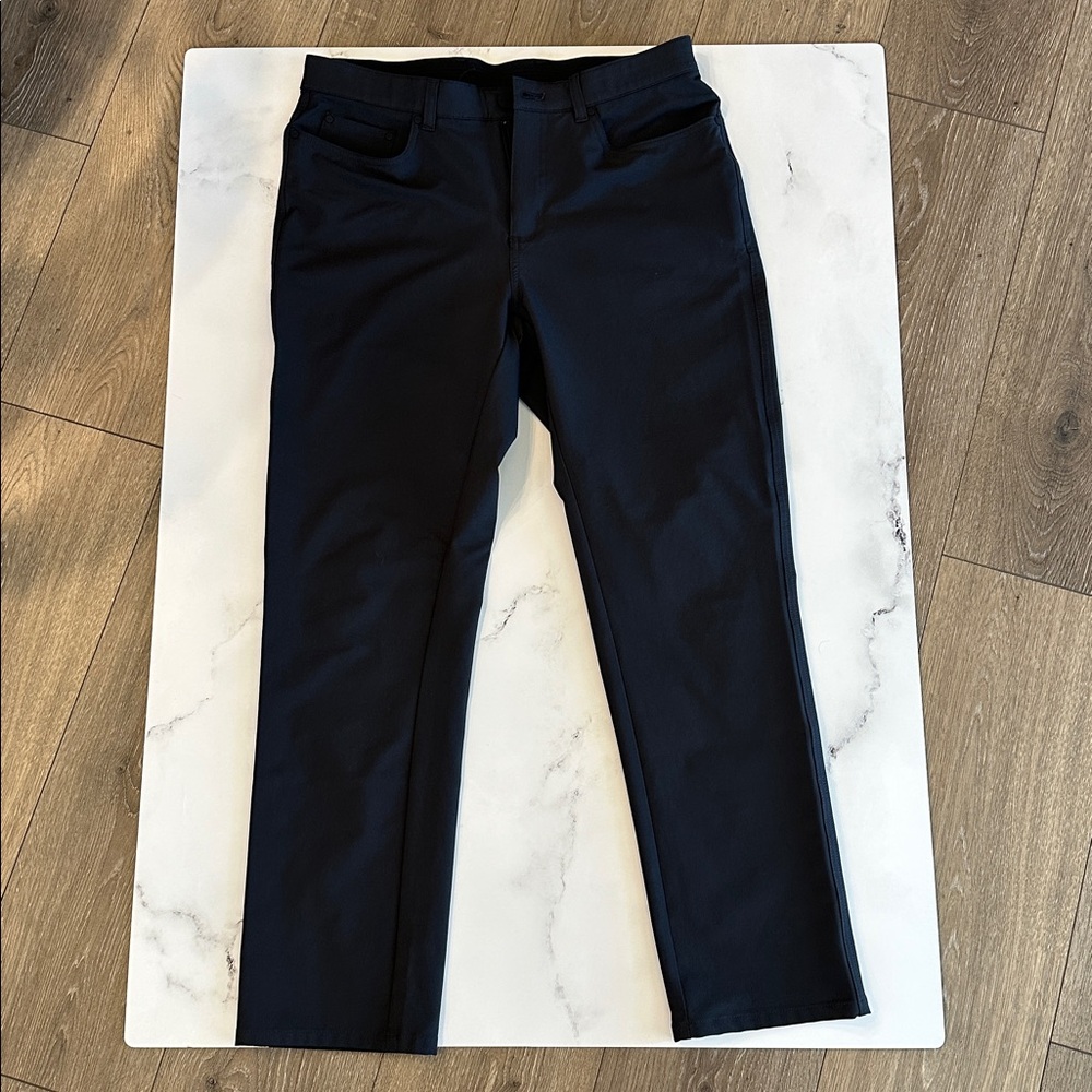 Greg Norman Golf Slacks 3 pr navy, grey & greenish-grey. 32w x 29 length - Picture 4 of 4